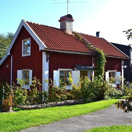 Rustik Stuga Med Lantlig Kaensla Naera Oerebro City Eksteriør billede